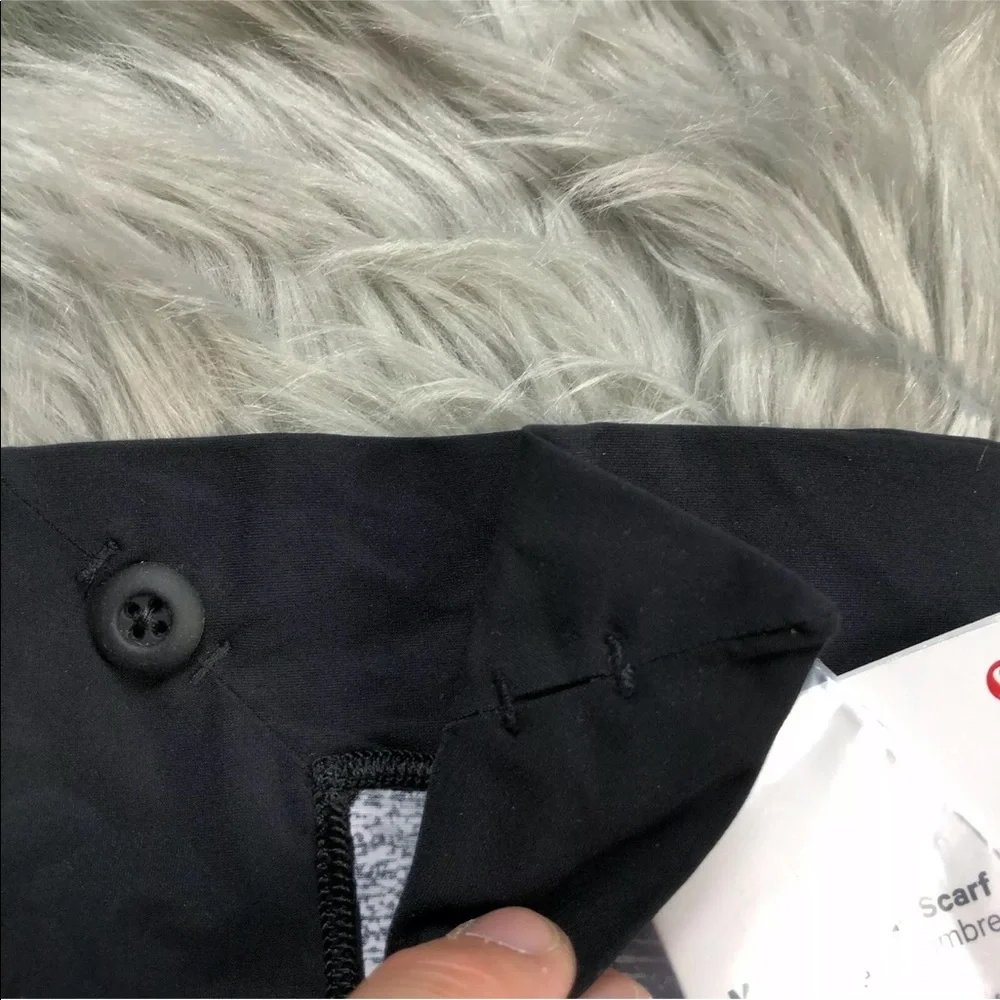 Lululemon Made To Shade Scarf Salt Alpine White Black